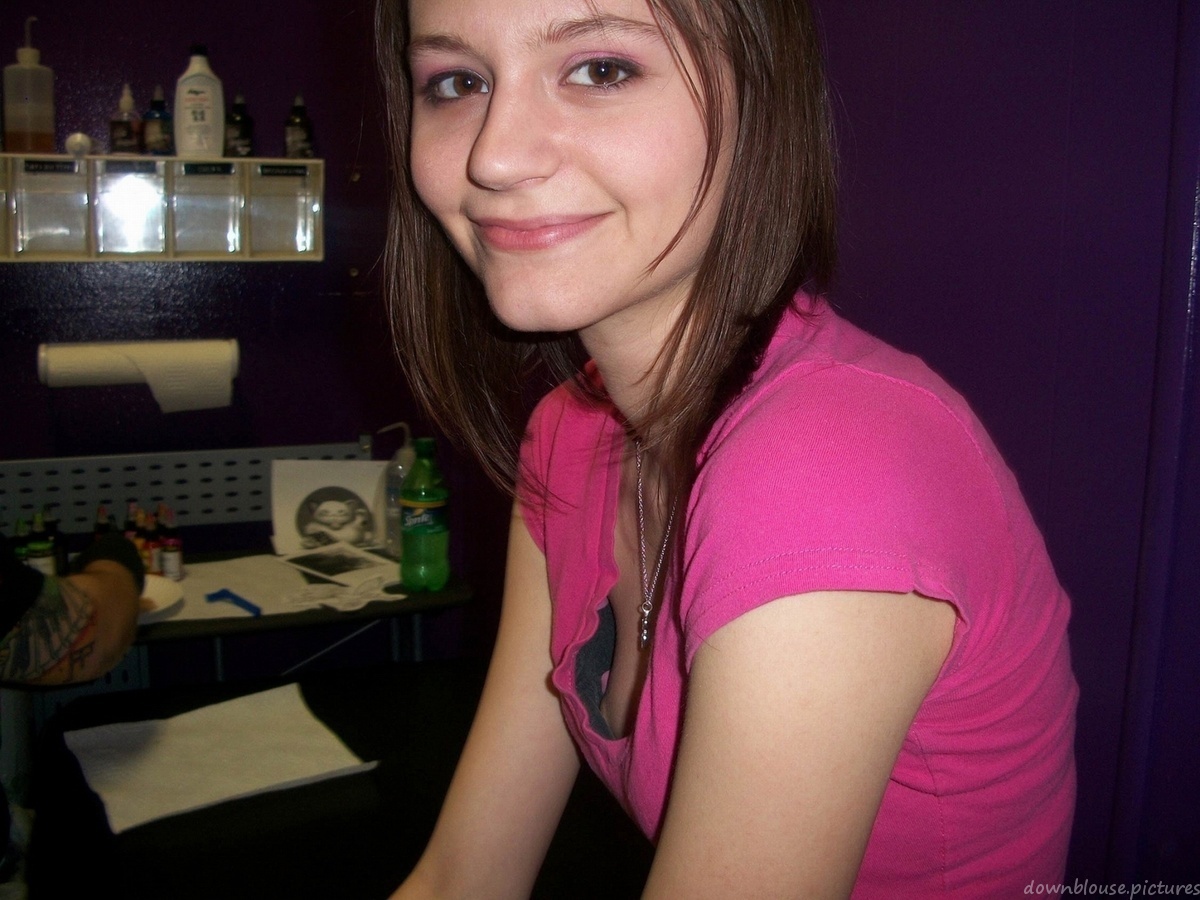 Amateur Downblouse Photos
