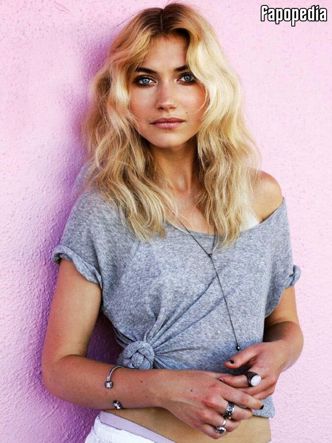 Imogen Poots Nude Pics