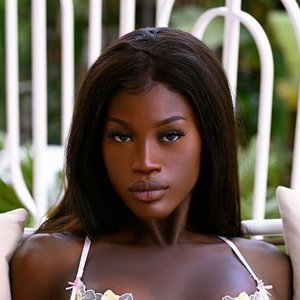 Naomi Nash Exclusive Content Guide
