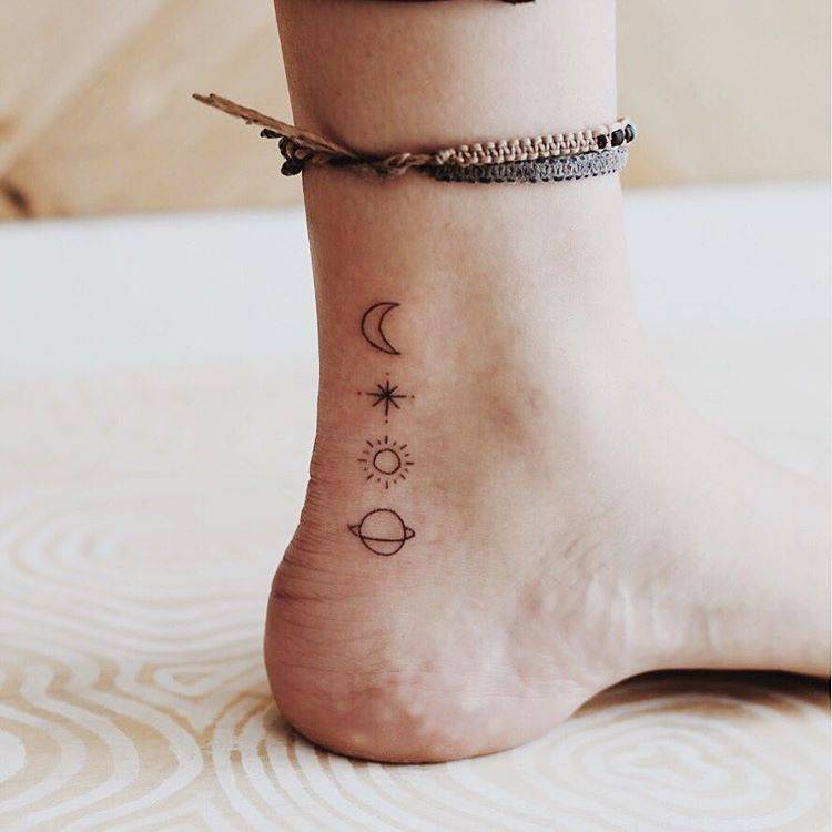 Stick And Poke Tattoo Kiss: Easy Guide Stick And Poke Tattoo Kiss: Easy Guide