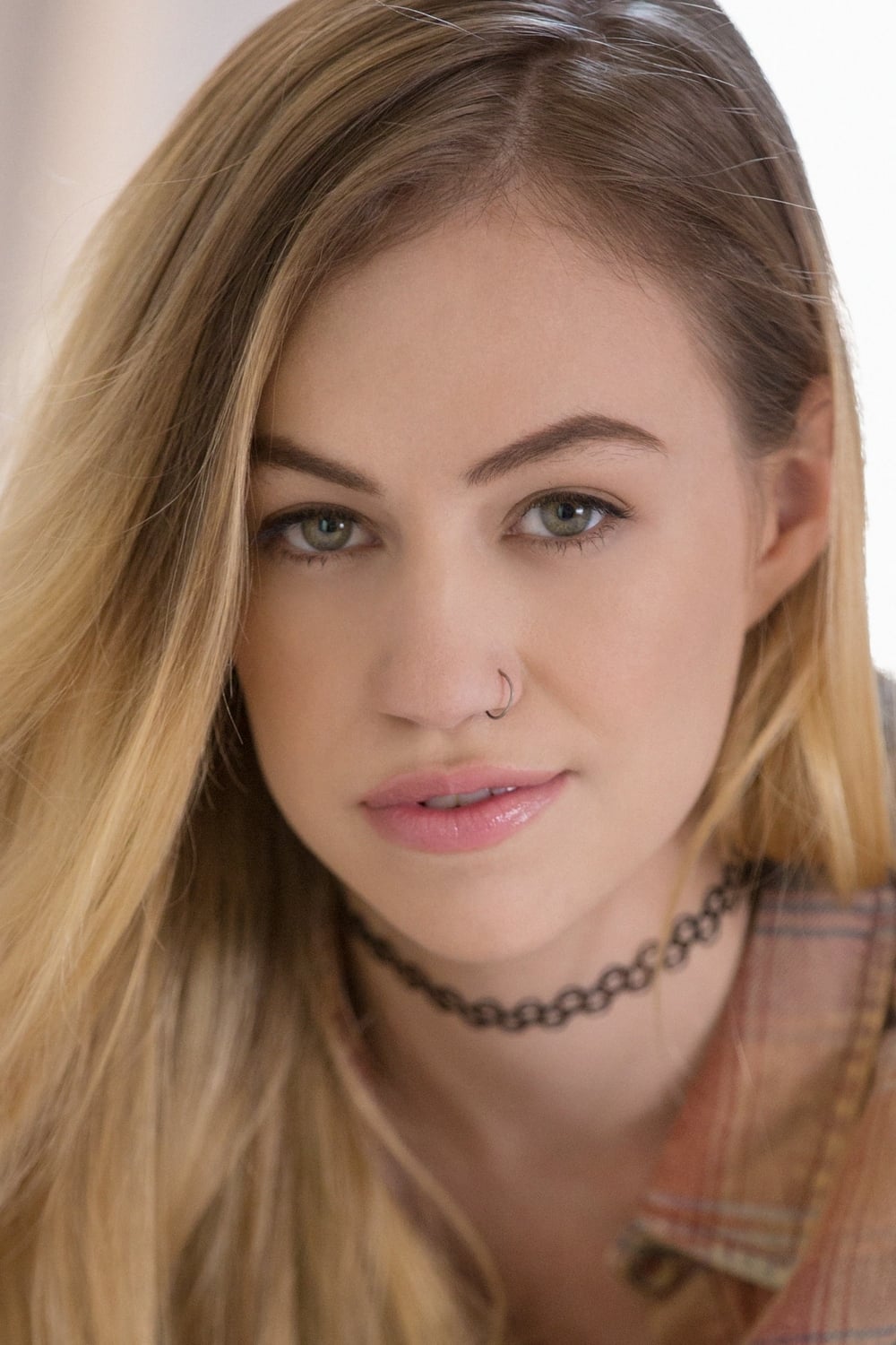 What Is Lyra Law & Violet Starr? Expert Guide